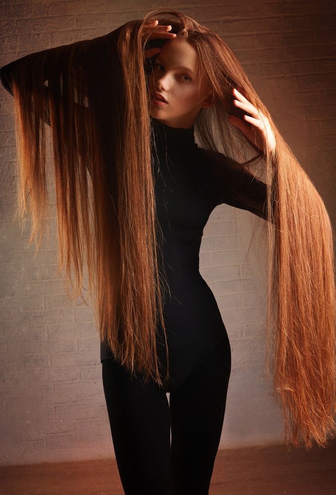 Портрет с волосами