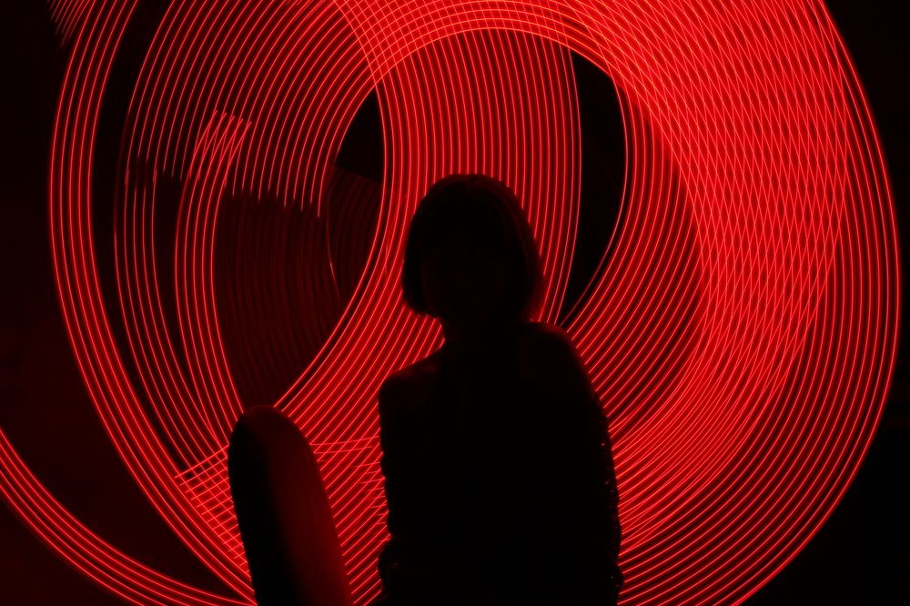 Девушка в тени