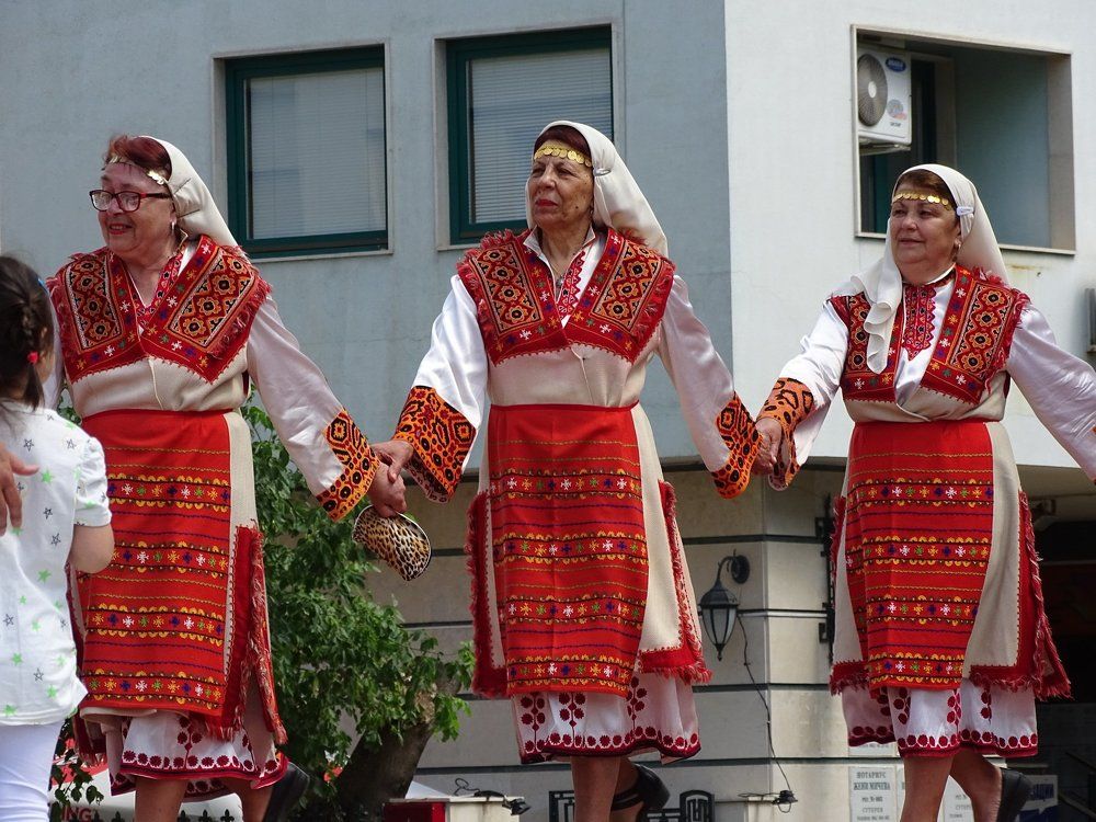 Да потанцуваме на празника