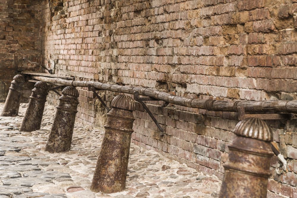 Брестская крепость. Следы времени.