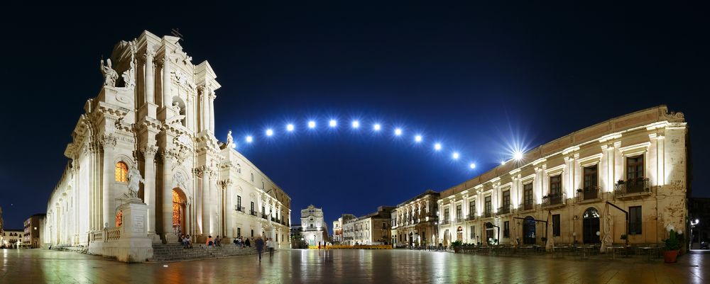 A Crown For Saint Lucy - Syracuse - Unesco World Heritage