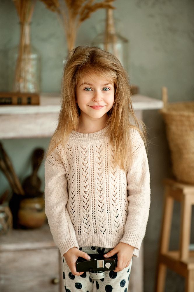 Сейчас вылетит птичка)