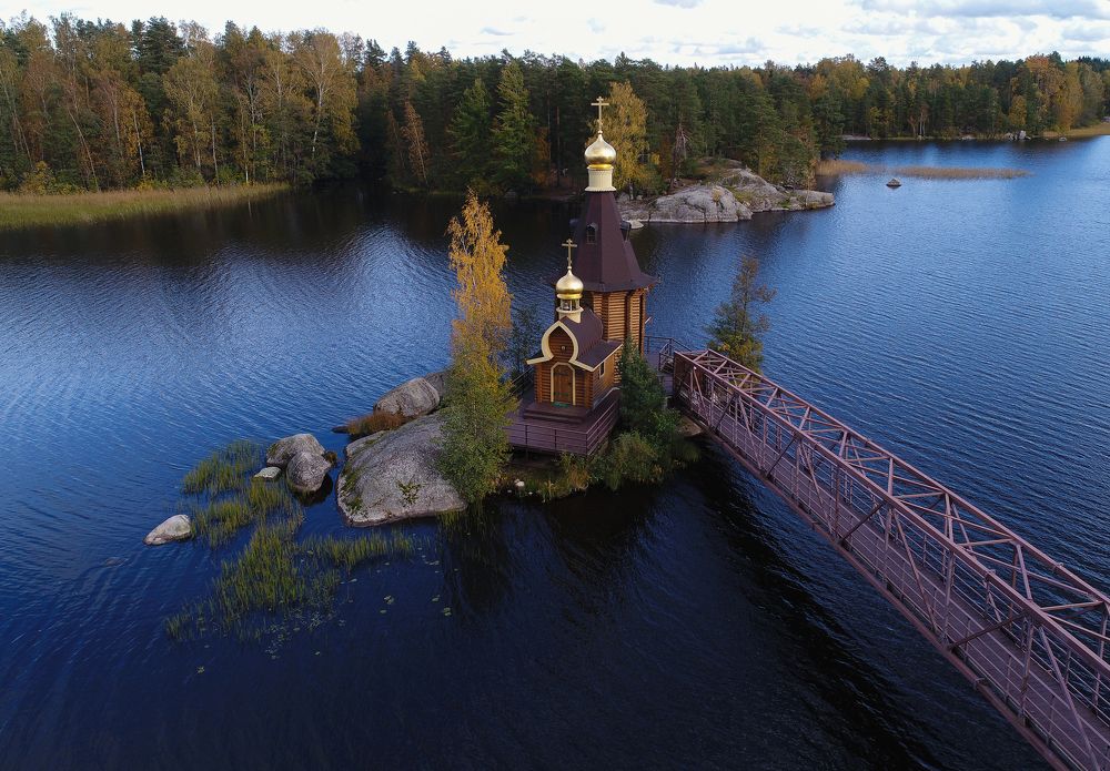 Храм на острове