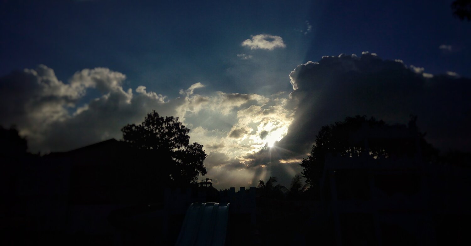 Gives the possibility of darkness