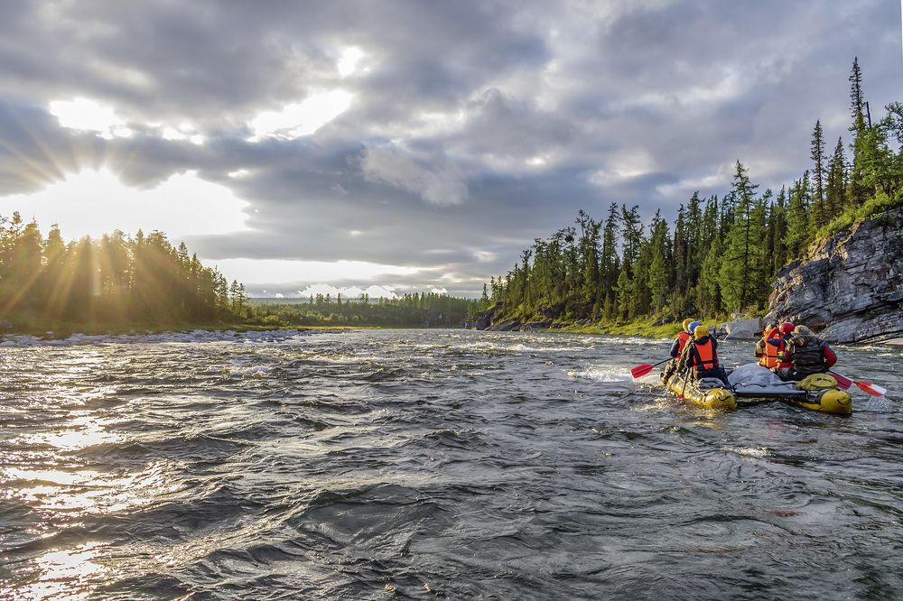 Река и человек...