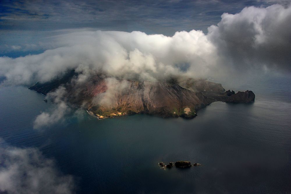 Остров-вулкан