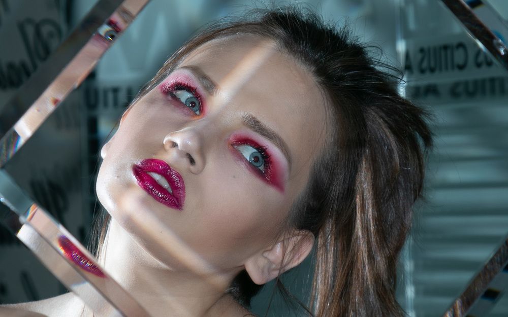 Зазеркалье....