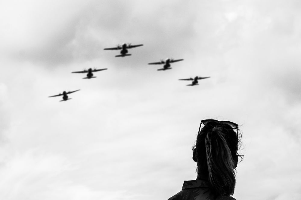 Airplanes in the head.