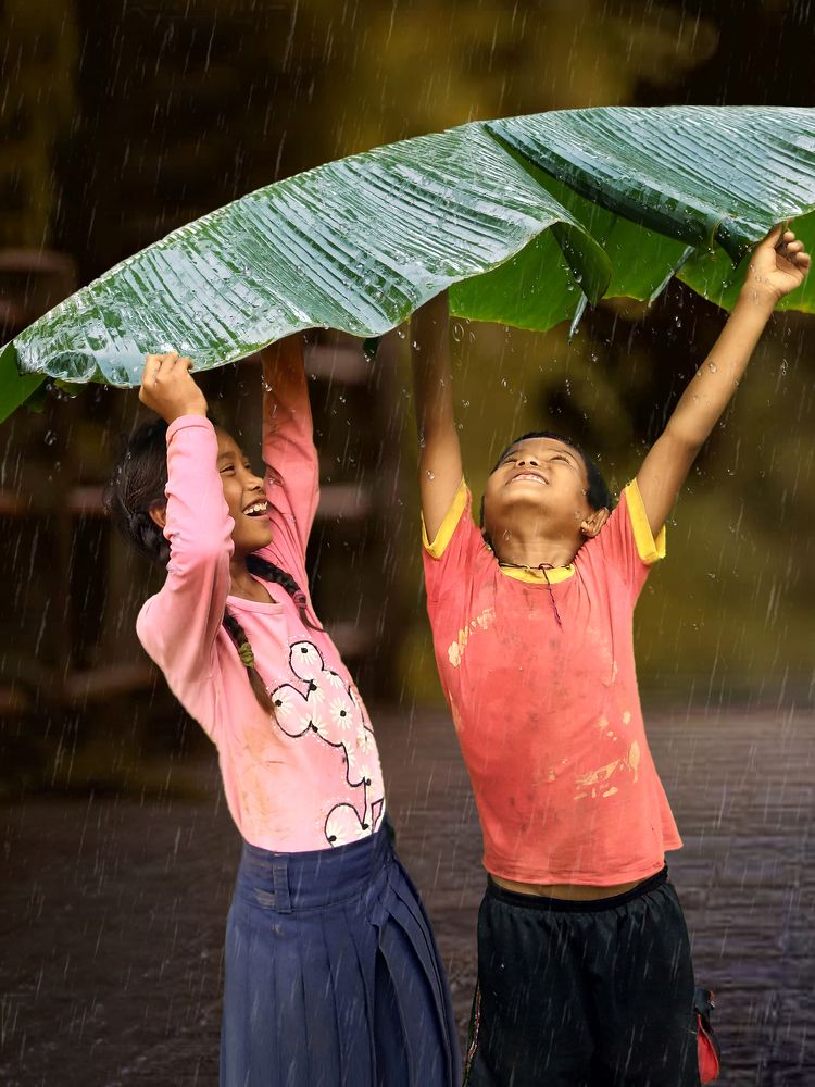 Childhood of a village in rainy season