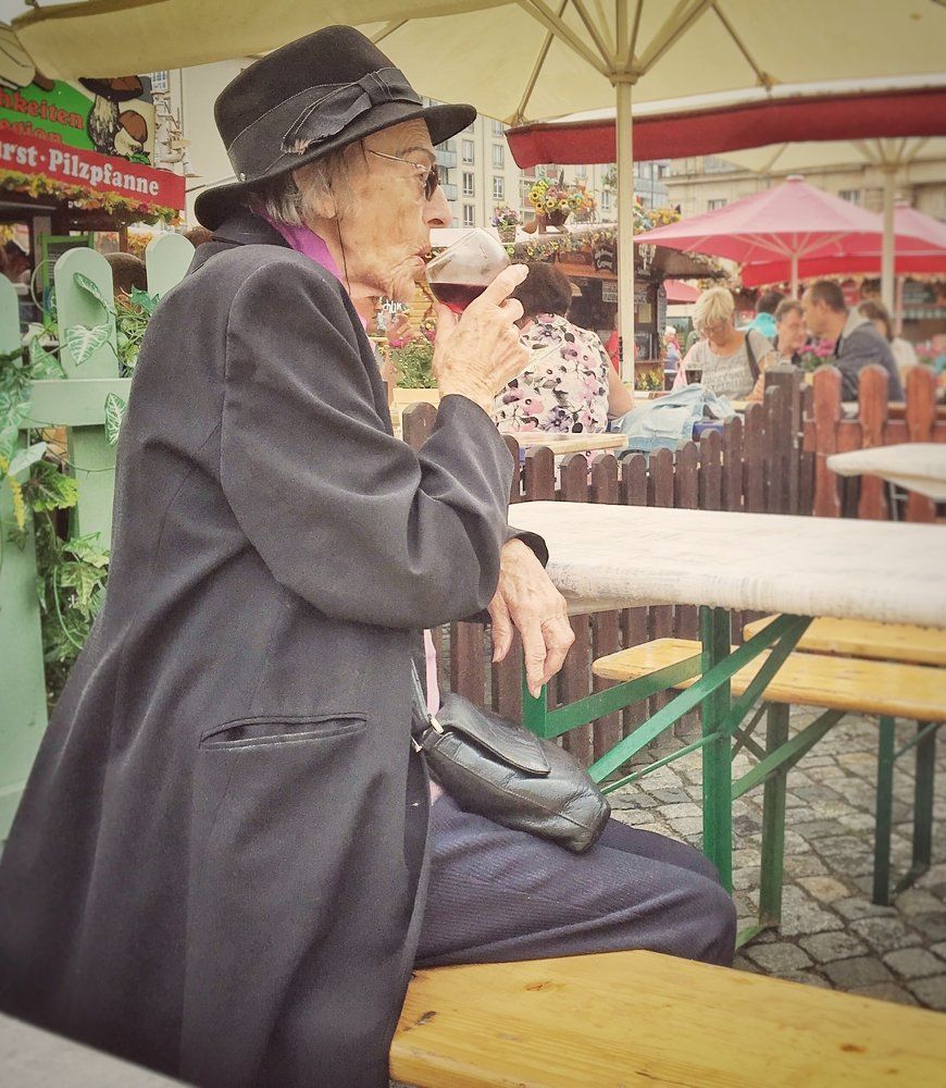 Глоток вина