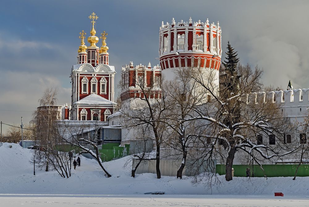 Мороз и солнце, день чудесный.