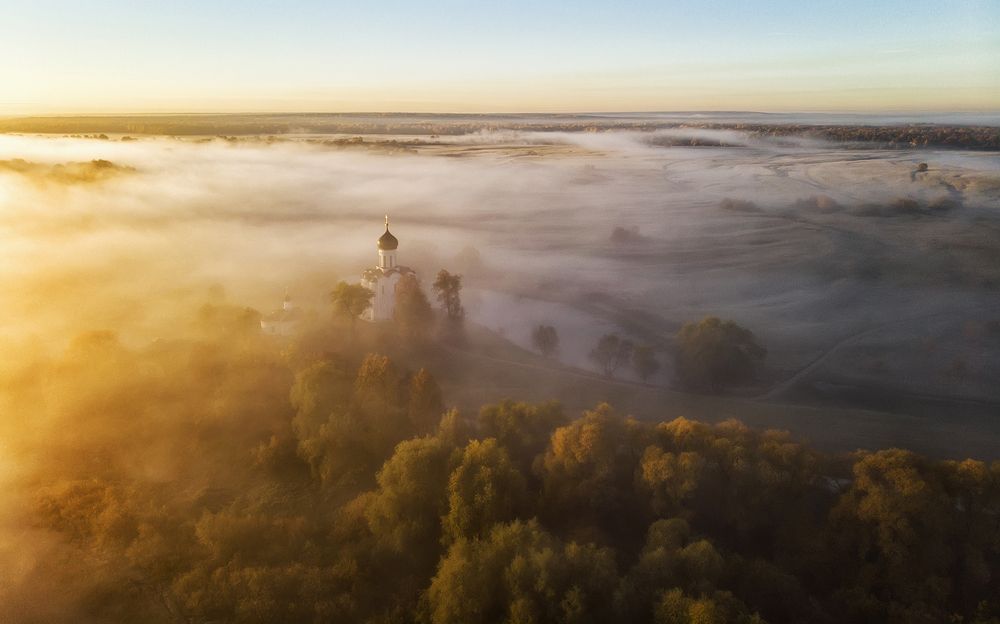 Рассвет на Покрова на Нерли