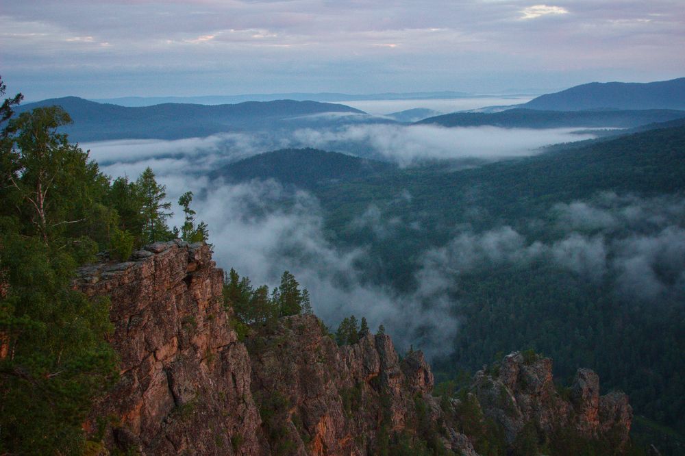 Там за туманами