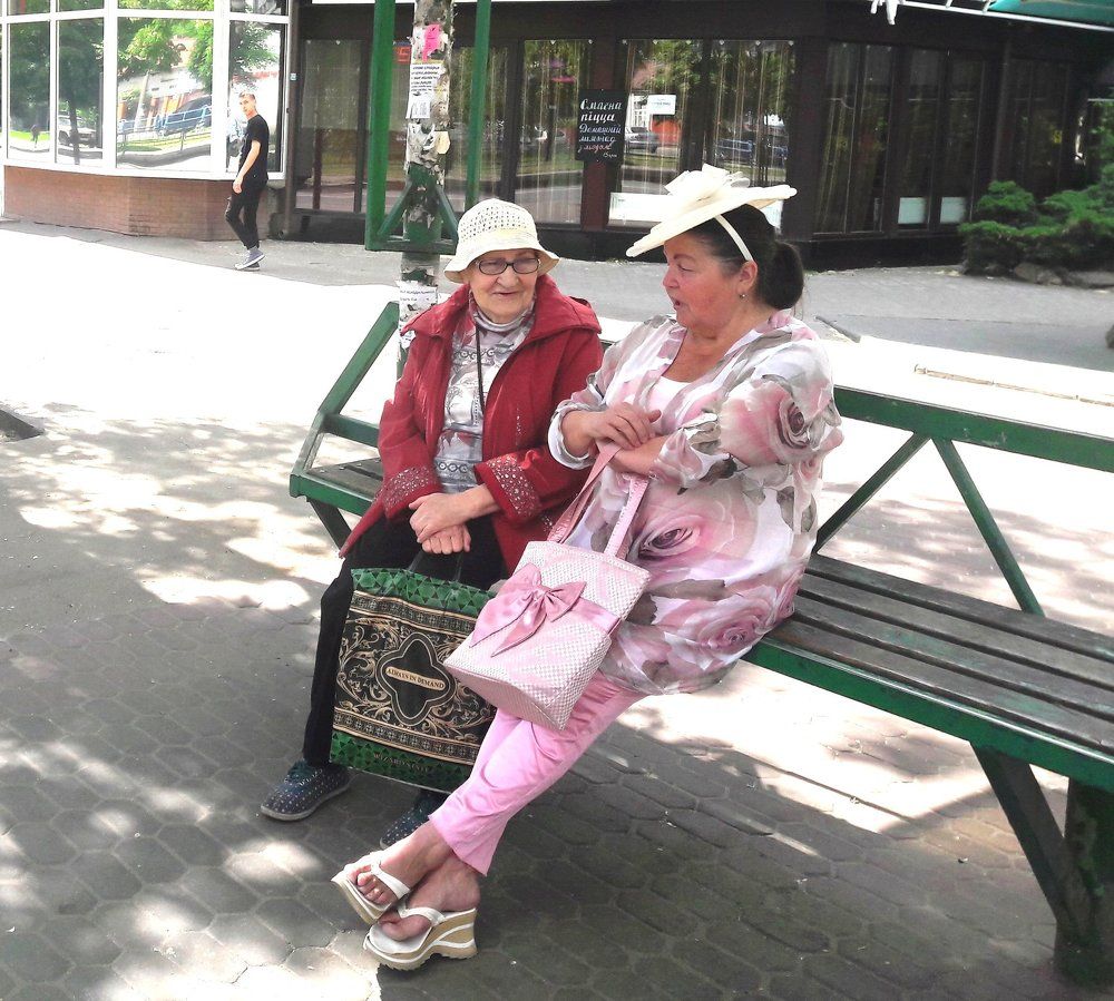 Типичные житомирские дамы