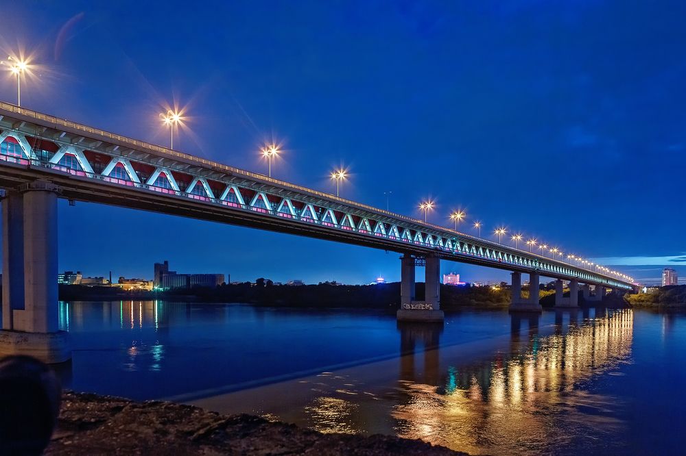 Ночь в Нижнем Новгороде у моста