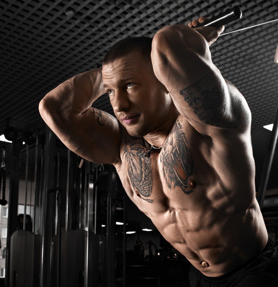 портрет с татуировкой