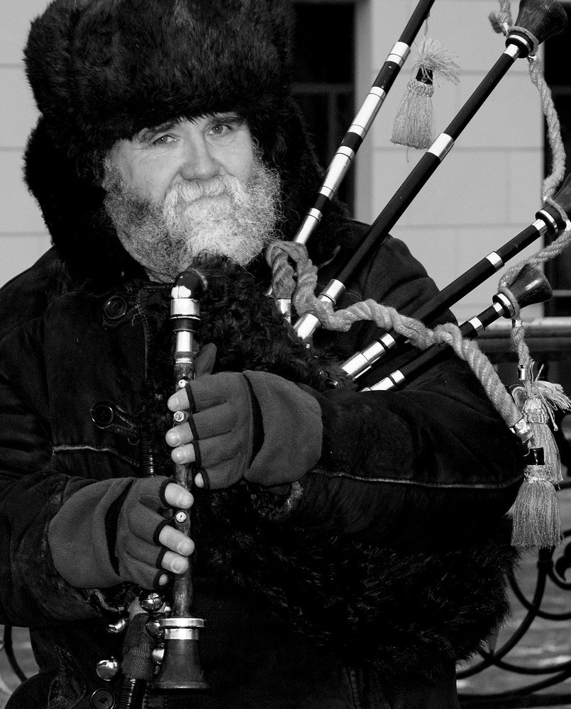 Bagpiper from Moscow