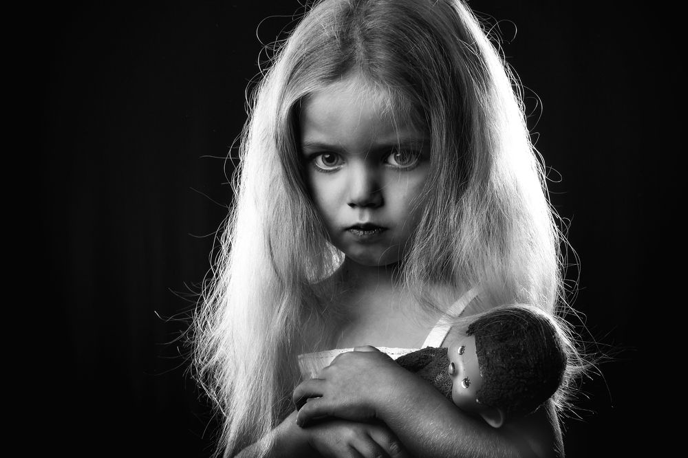 La petite fille et son kiki