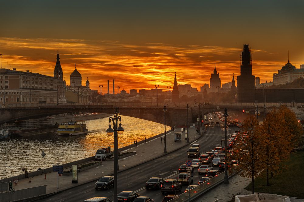 Москворецкая набережная и Большой Москворецкий мост