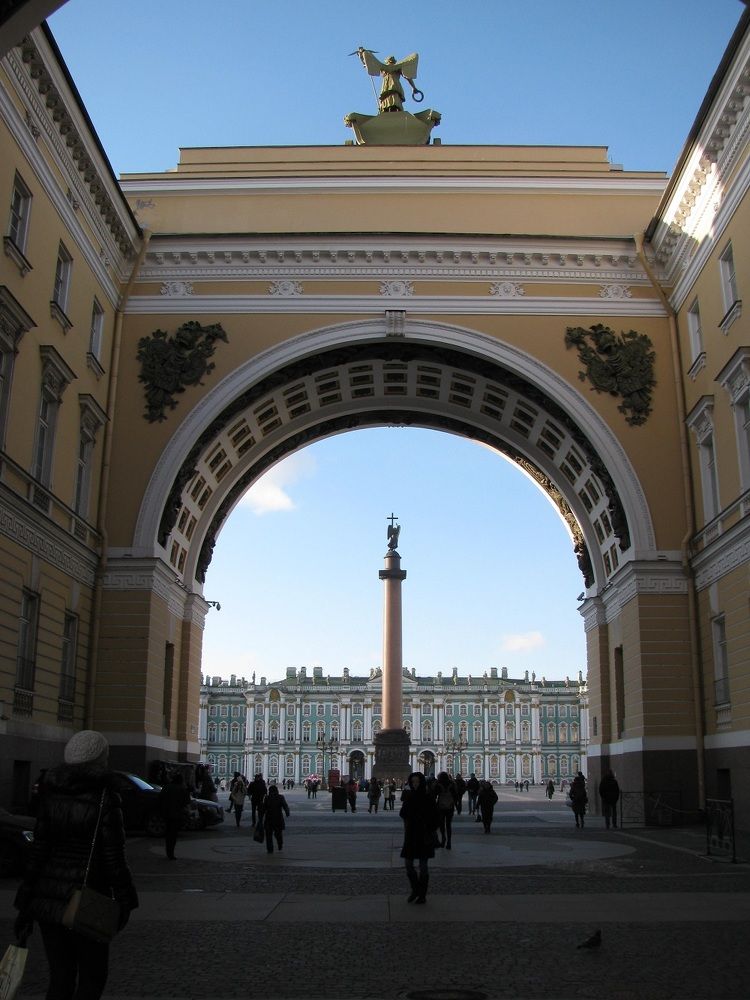 Добро пожаловать на Дворцовую площадь