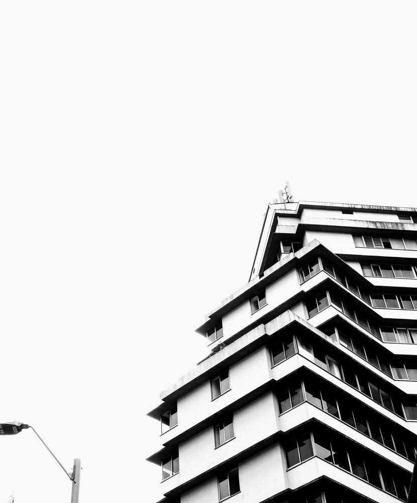arch in white