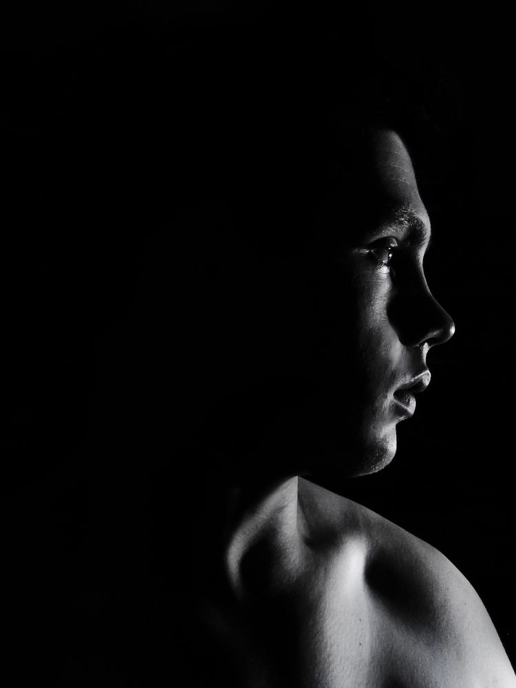 При свете в ночи.