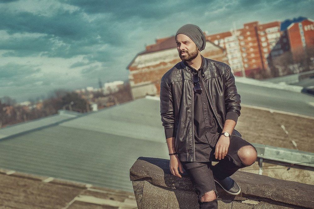 Роман и крыша)