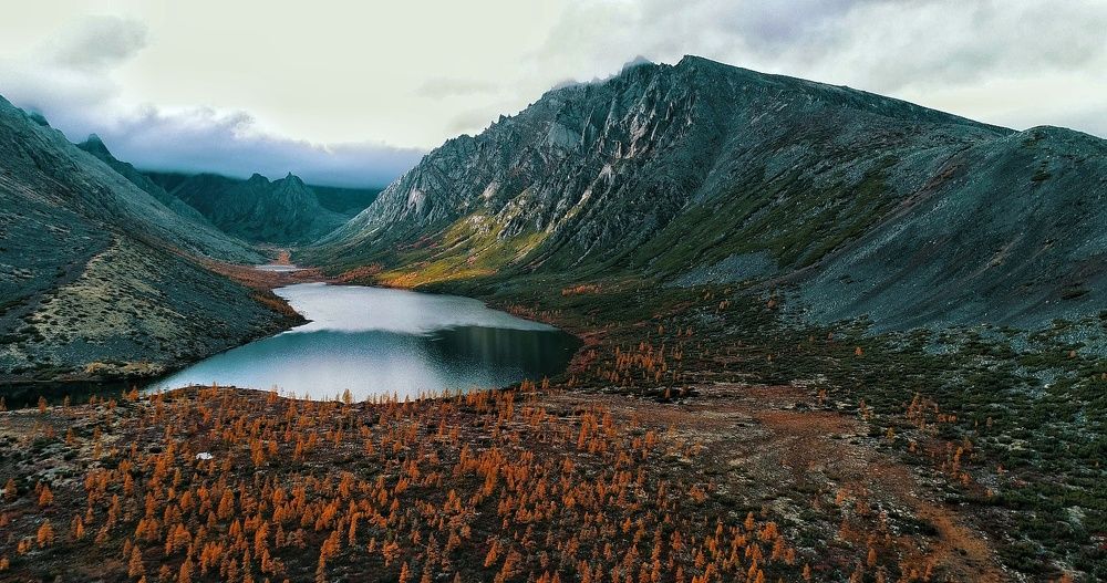Долина Сибика с видом на оз.Горных духов