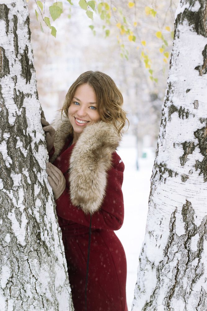 Юлия в осеннем снегу