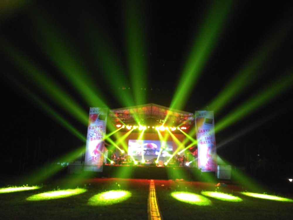 Lighting stage