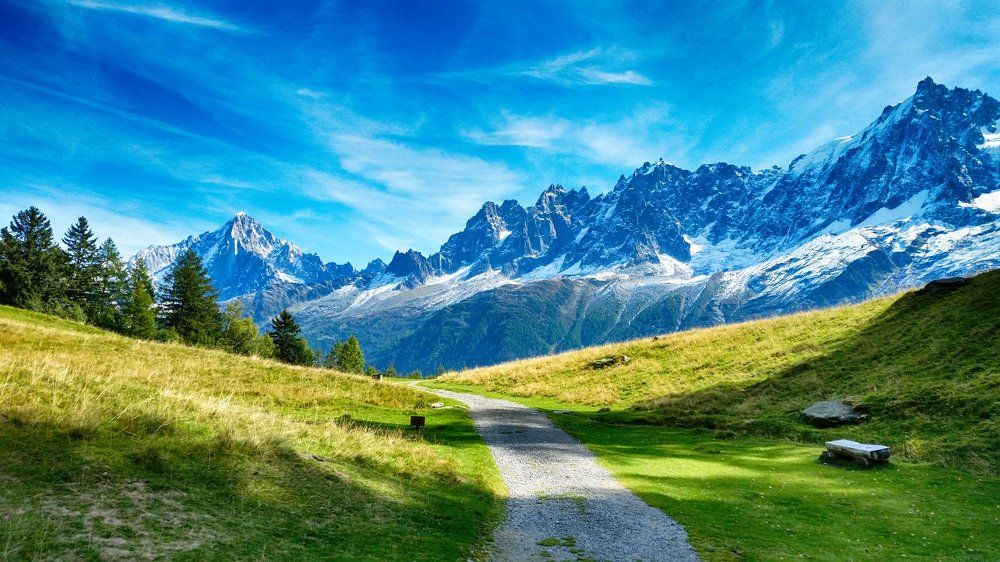 Photograph by Genya Atin