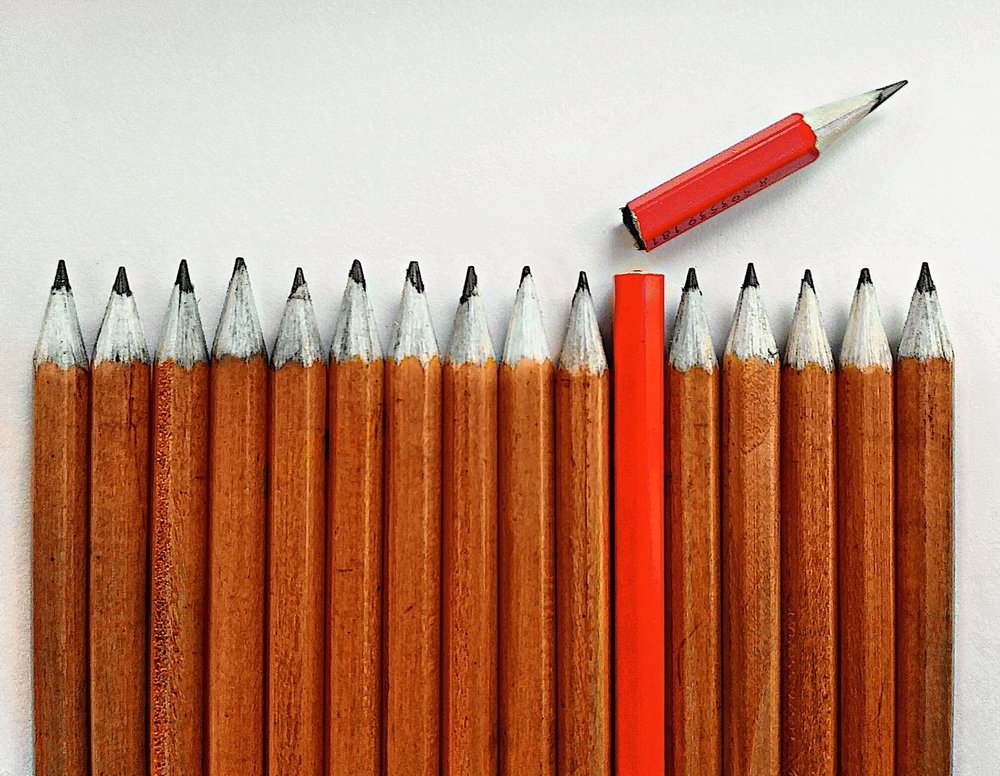 НЕ ВЫСОВЫВАЙСЯ!