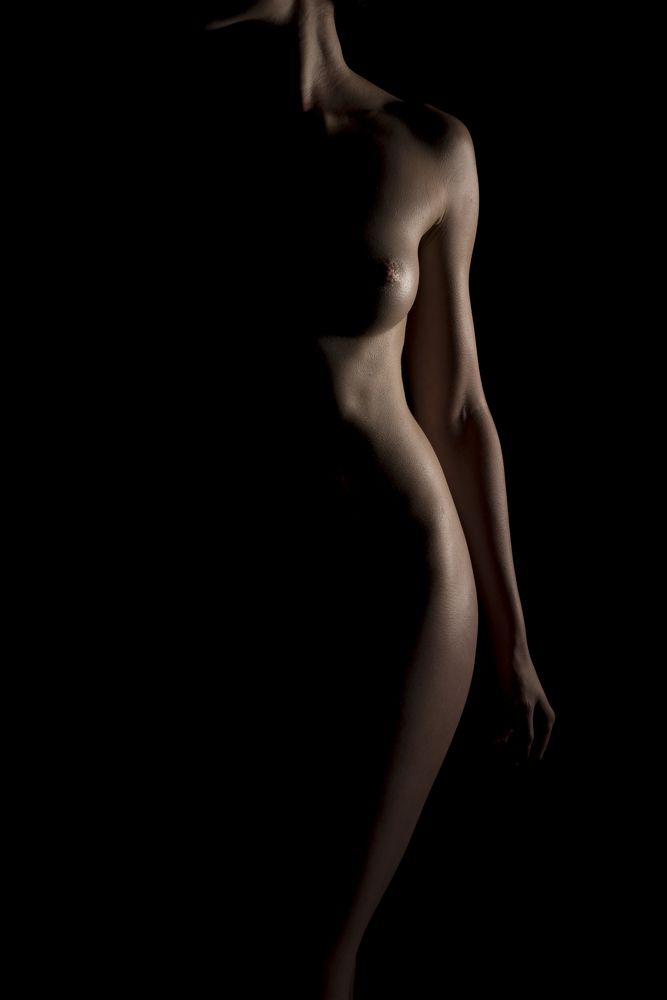 Соблазн рождается в тенях