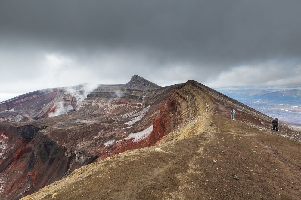 Постою на краю