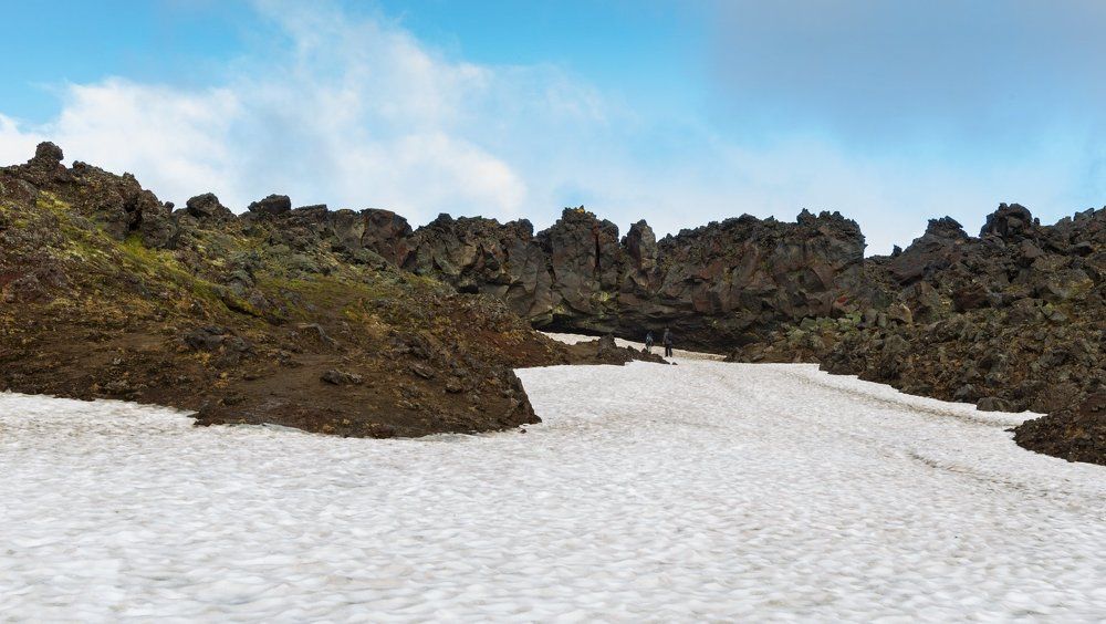Пишеры и Гроты в кальдере вылкана Горелый