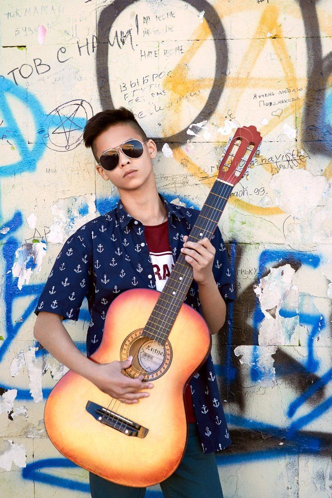 Молодой музыкант