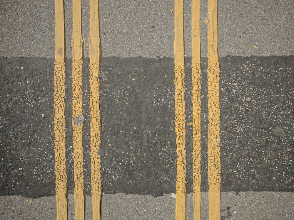 yellow lines