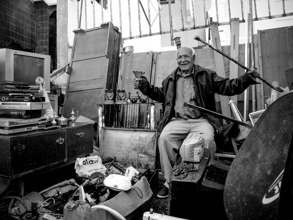 Scrap seller