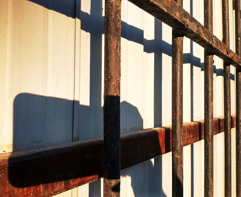 Cellphone prisoner