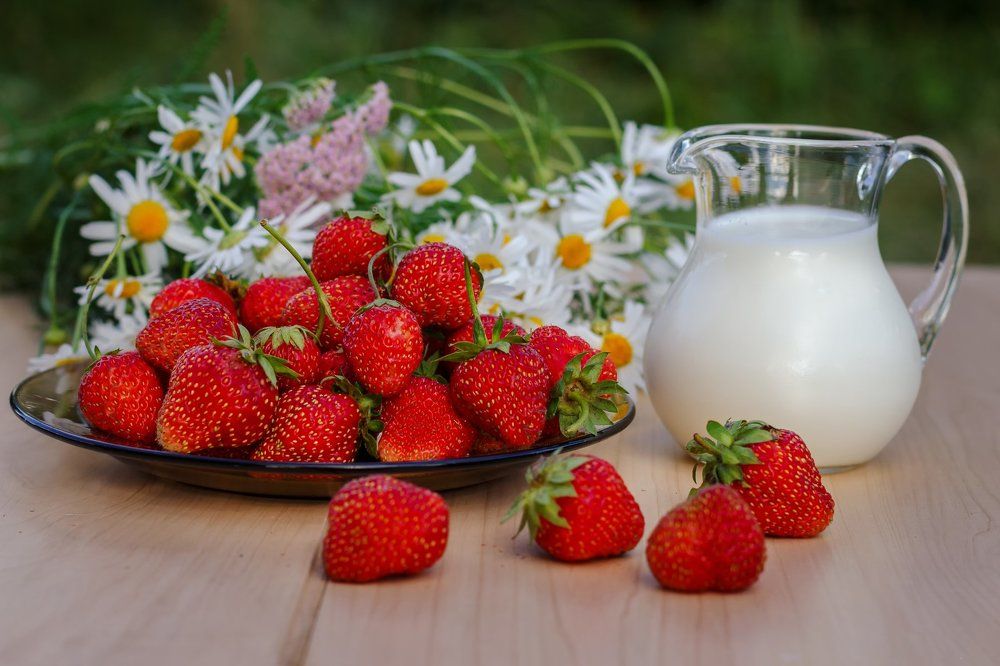 Клубника со сливками.