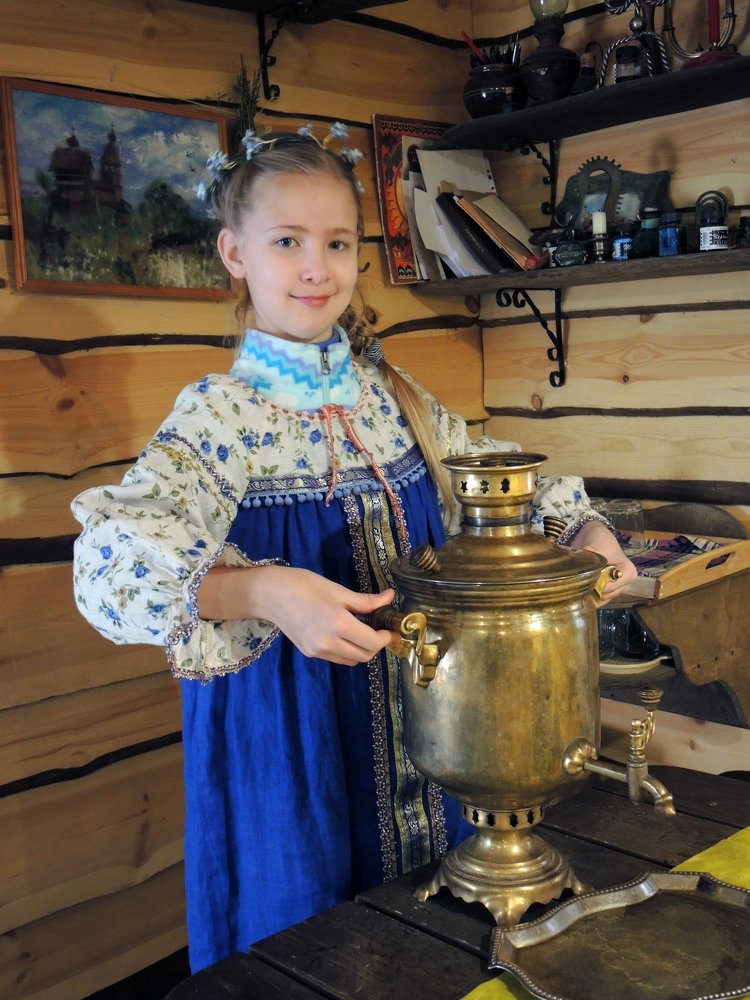 Девочка с Самоваром.