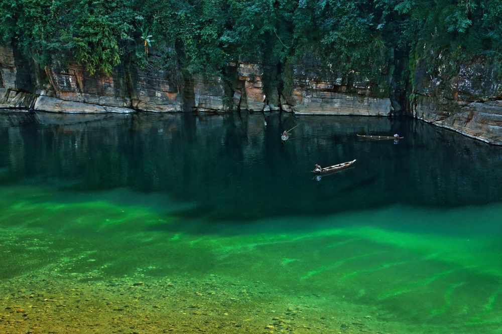 THE CRISTAL CLEARE RIVER