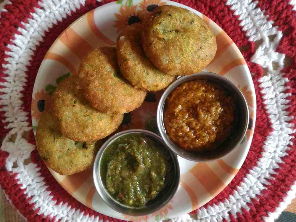 Indian Sabudana Vada with chatni