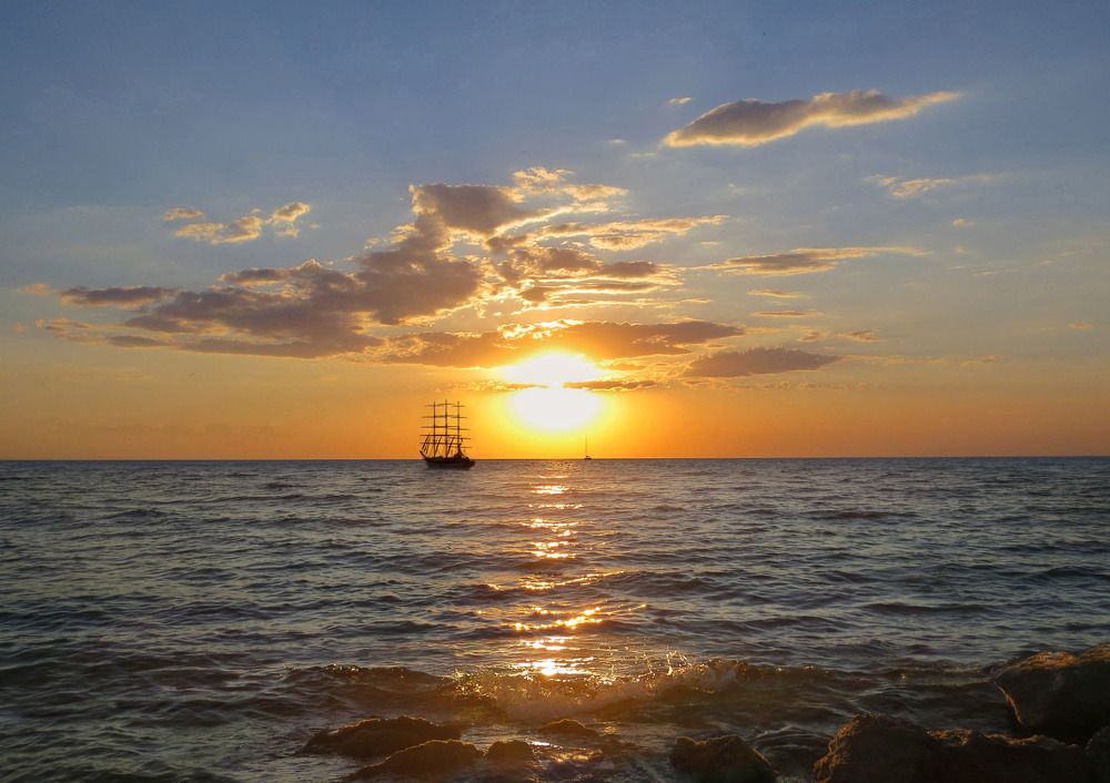 Морские просторы