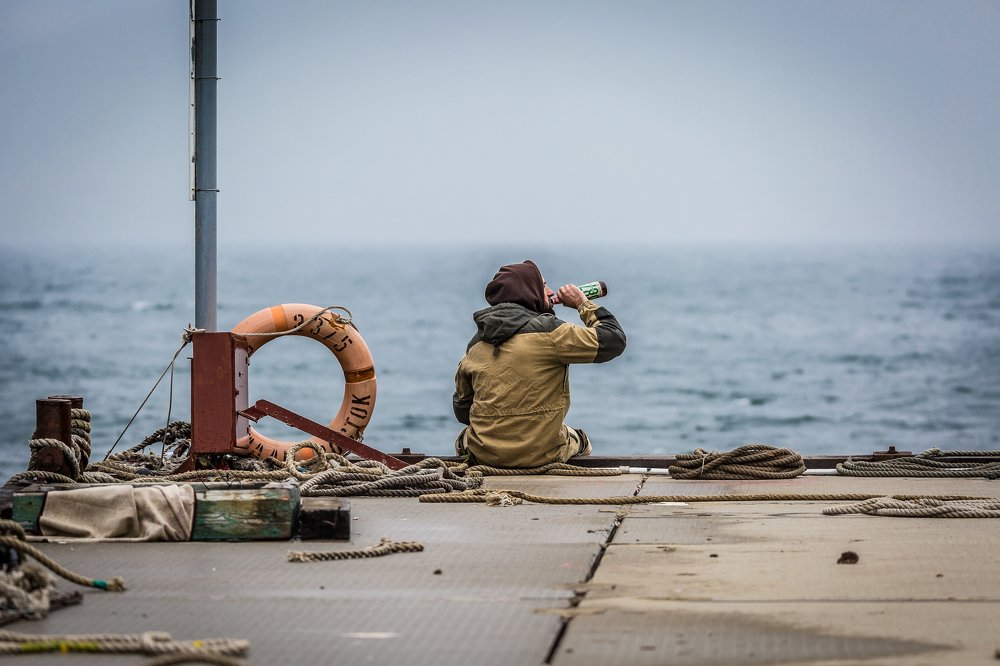 Одинокий рыбак