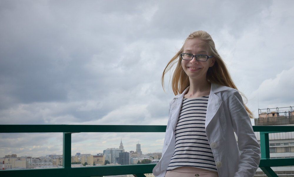 НЕЗНАКОМКА