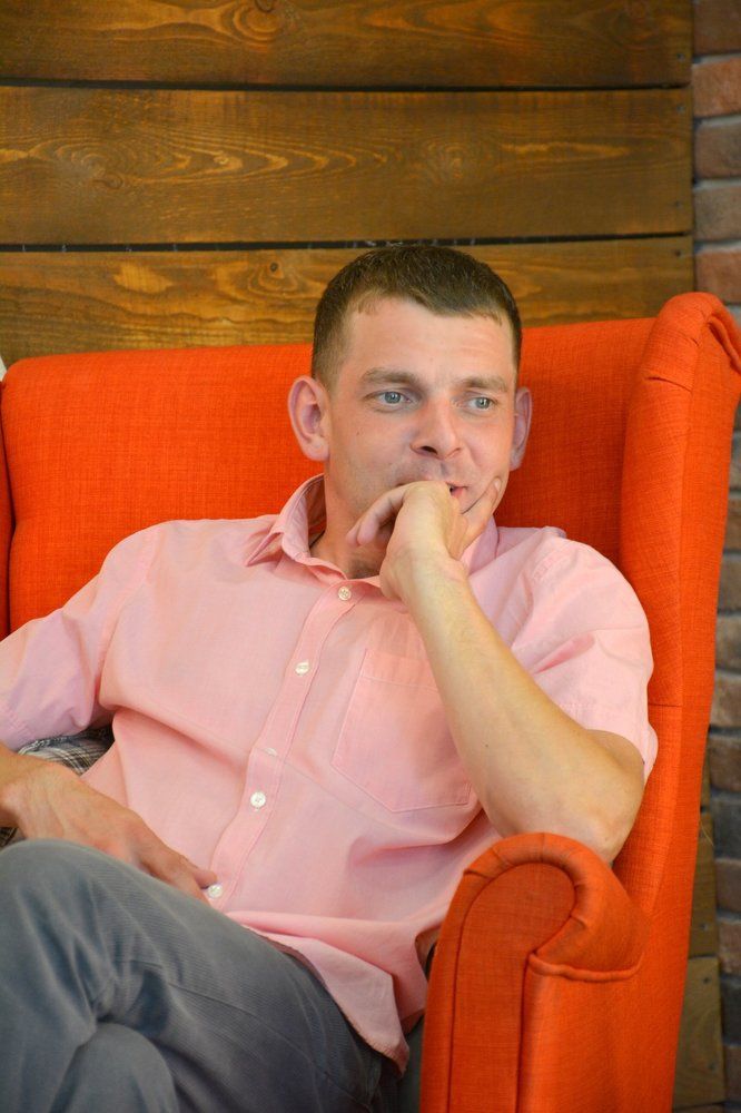 в своих мыслях...