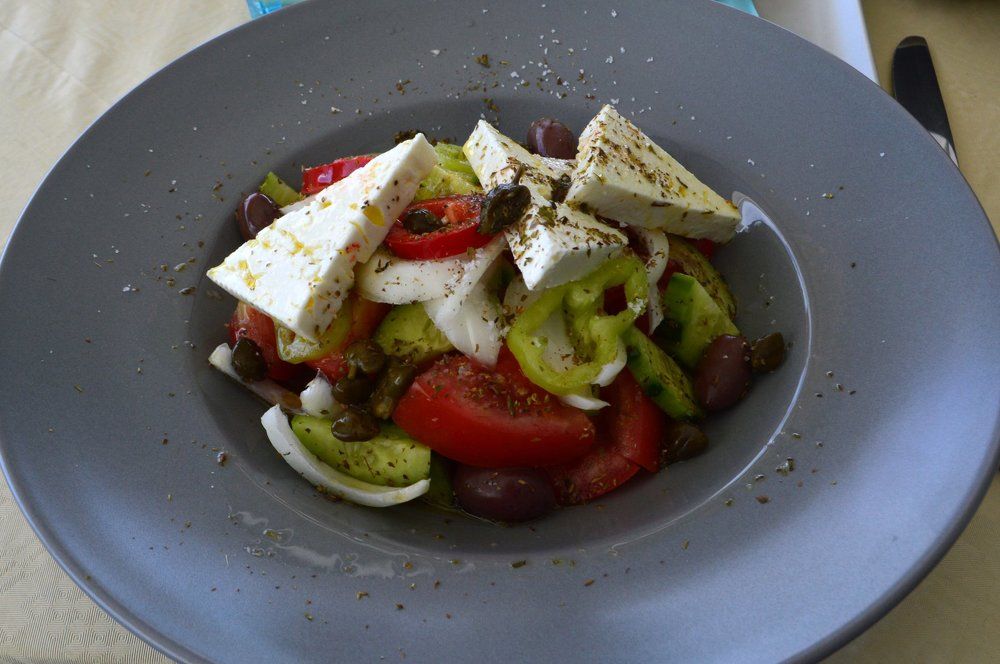 Греческий салат в Греции