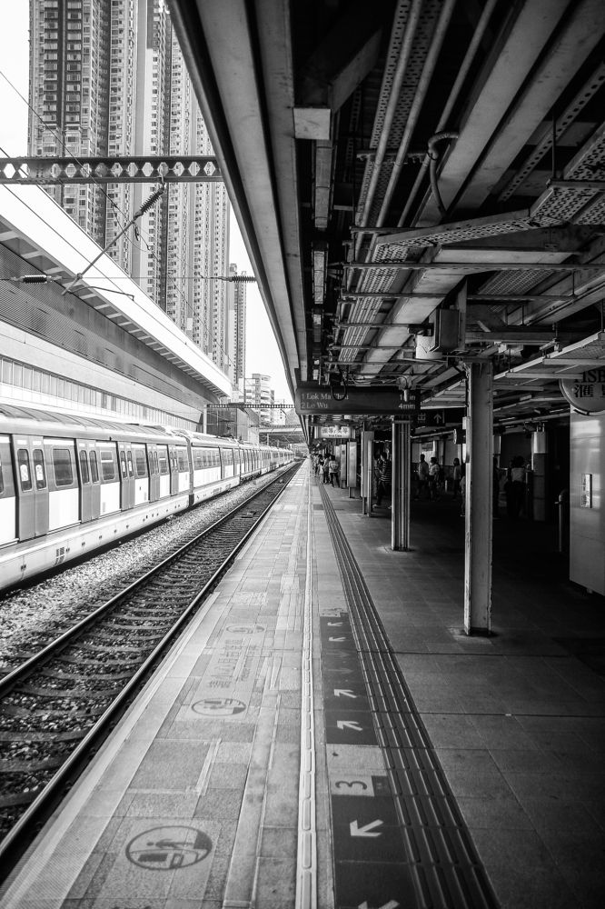 Endless train statio