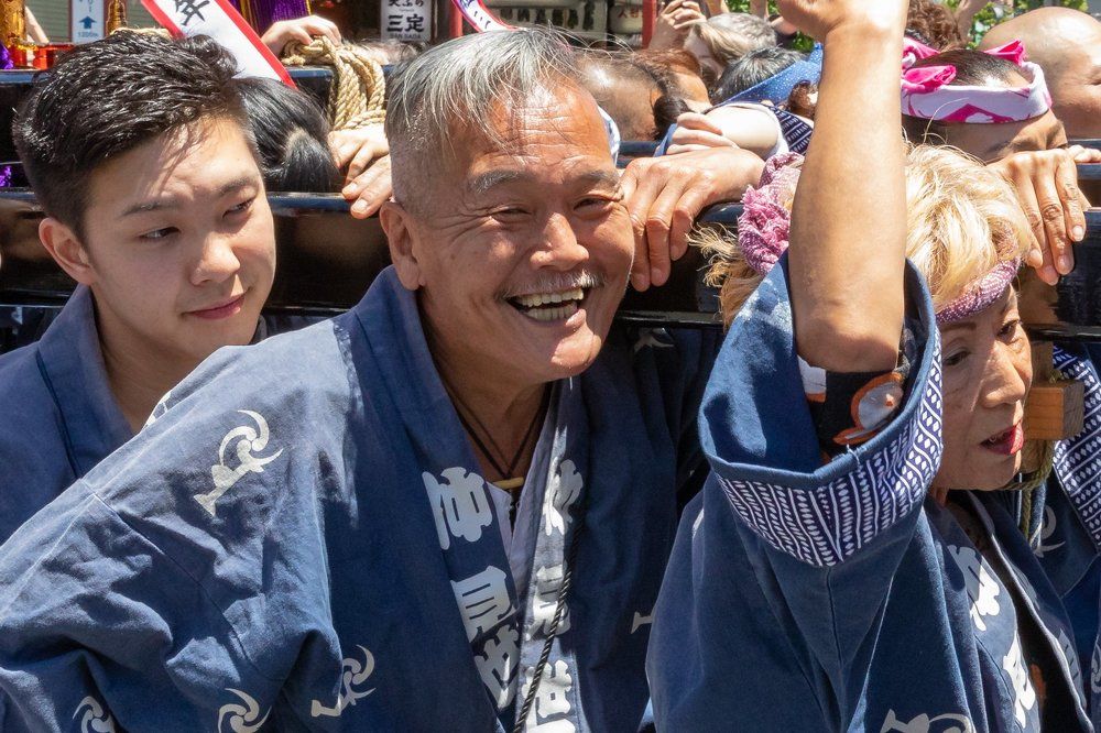 Фестиваль Асакуса Сандзя мацури.  Токио.